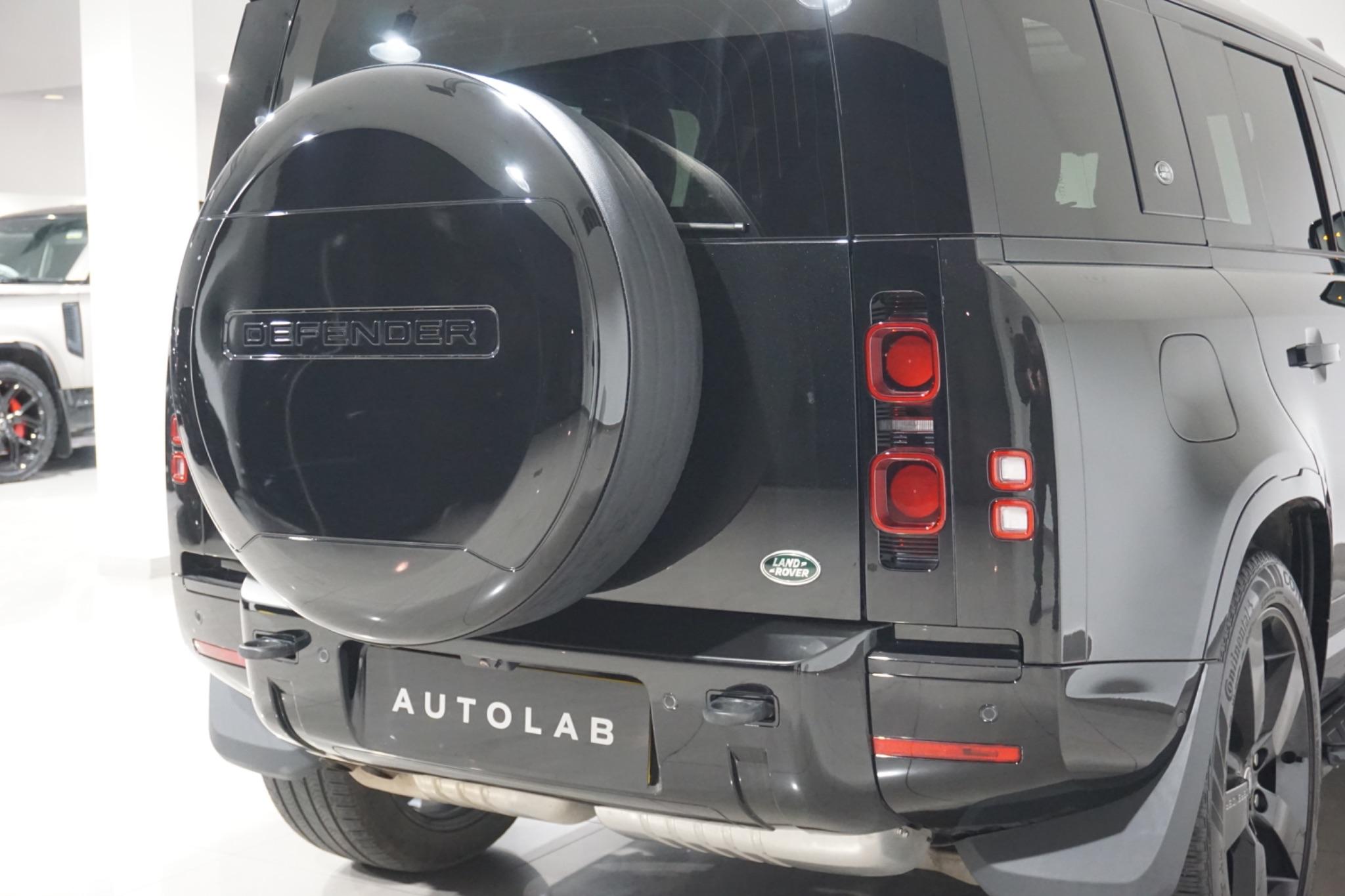 Land Rover Defender 110 3.0 D250 MHEV X-Dynamic HSE Auto 4WD Euro 6 (s/s) 5dr